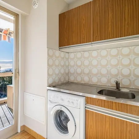 Appartement Meuble Tourisme 3 Etoiles Vue Golfe-Juan